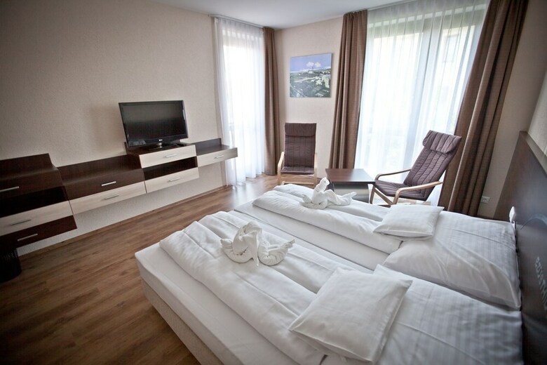 Ez�sthid Hotel