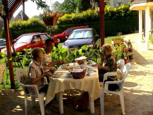 Hostal H�v�z Villa Familia