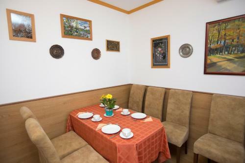 Hostal H�v�z Villa Familia