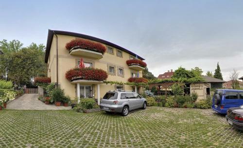 Hostal H�v�z Villa Familia