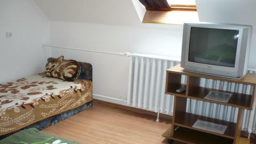 Hostal Ak�cvir�g Vend�gh�z �s Apartman