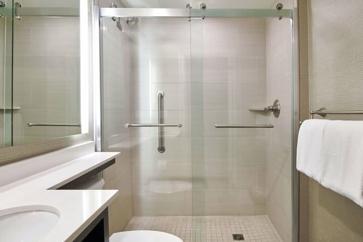 Alex Johnson Hotel