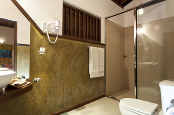Hotel Amaya Lake