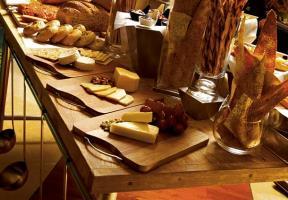 Hotel Renaissance Wuhan