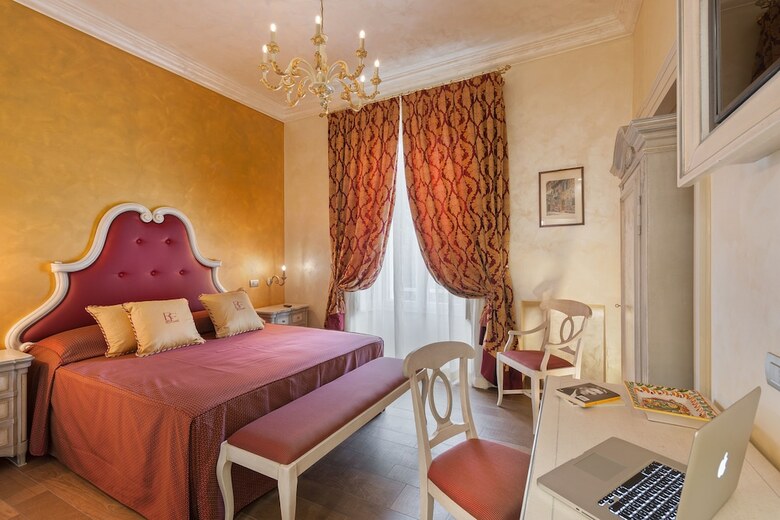 Hostal Relais Empire