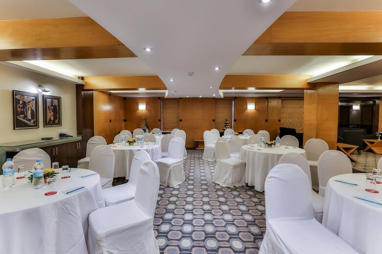 Hotel Sun-n-sand Mumbai
