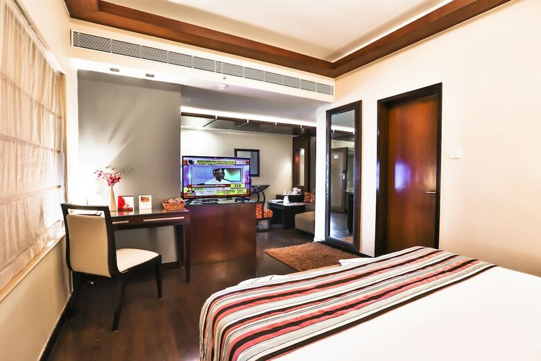 Hotel Sun-n-sand Mumbai