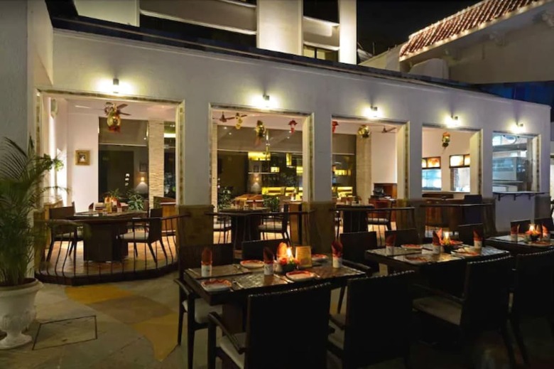 Hotel Sun-n-sand Mumbai