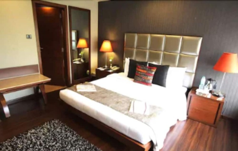 Hotel Sun-n-sand Mumbai