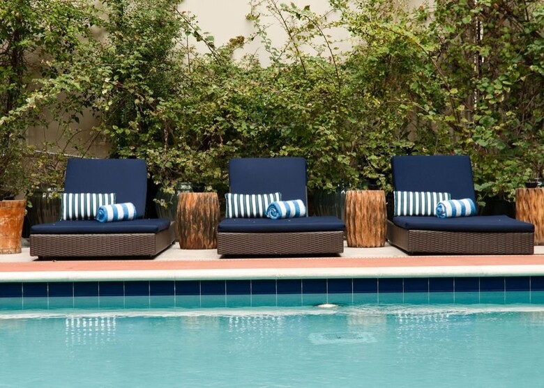 Hotel Riviera Suites South Beach