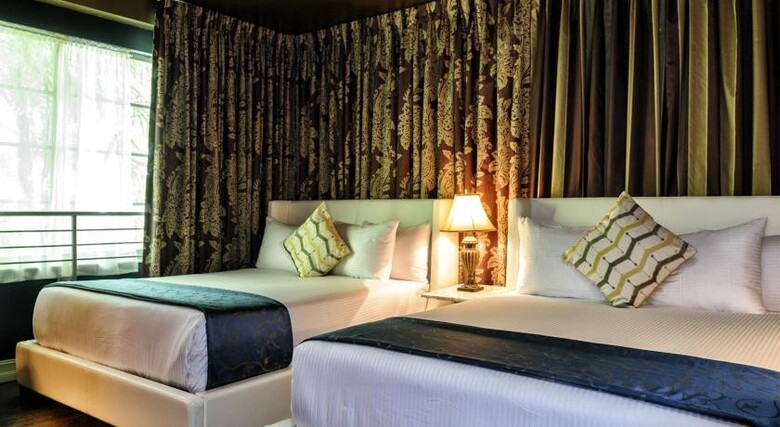 Hotel Riviera Suites South Beach