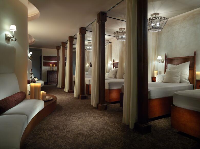 Hotel Montelucia Resort & Spa