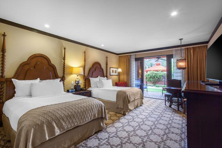 Hotel Montelucia Resort & Spa