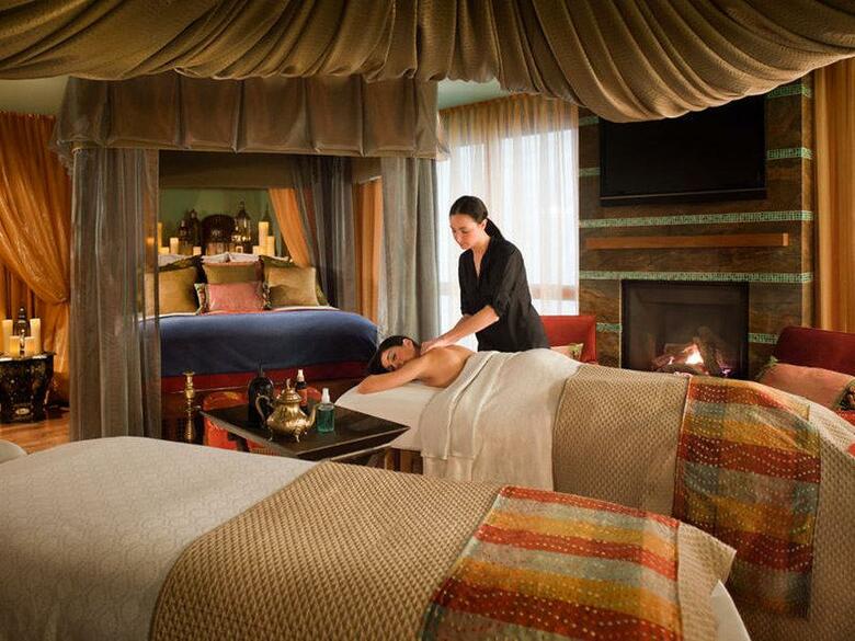 Hotel Montelucia Resort & Spa