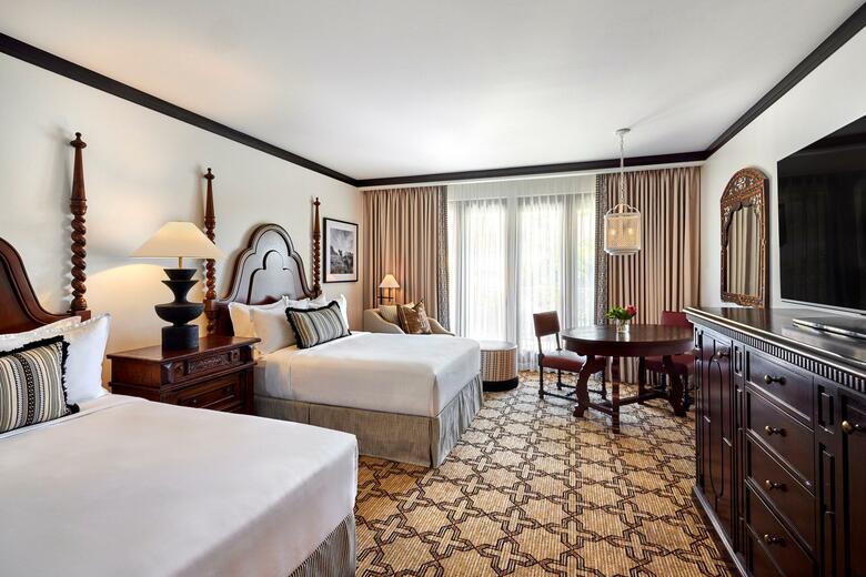 Hotel Montelucia Resort & Spa