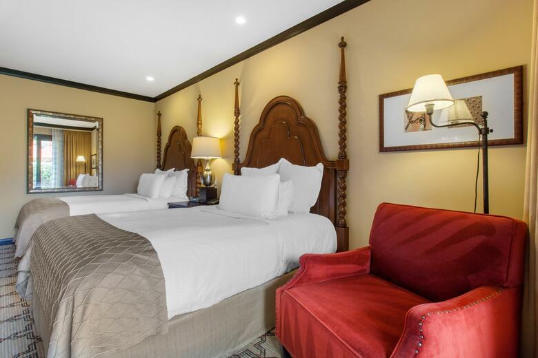 Hotel Montelucia Resort & Spa