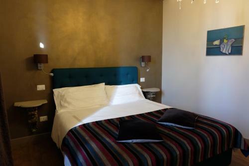 Hostal La Rocca Guest House & Spa