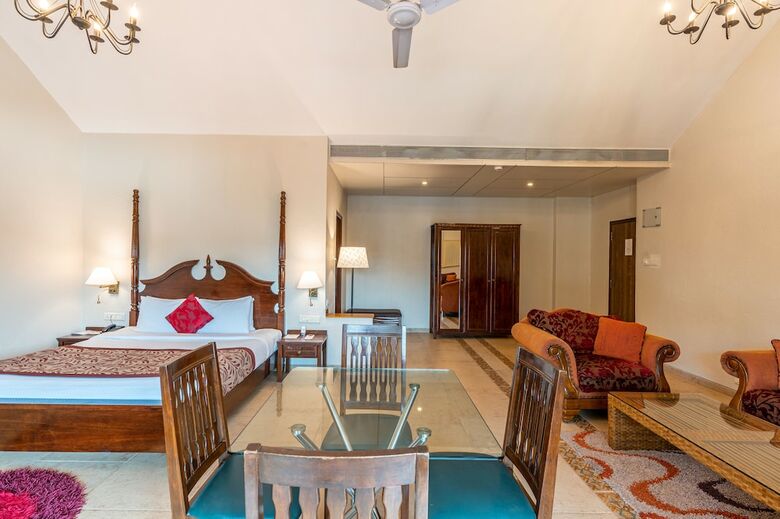 Hotel Neelam The Grand