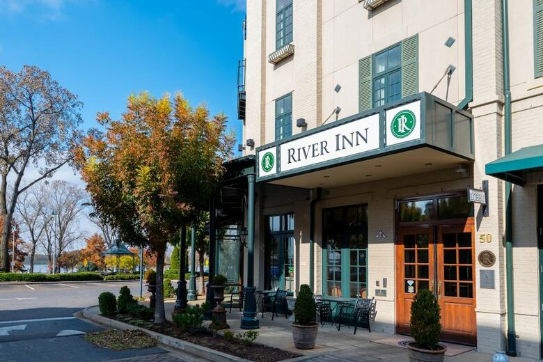 Hotel River Inn Of Harbor Town