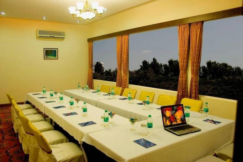 Hotel Ramanashree California Resort