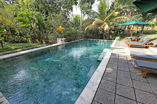 Hotel Bhanuswari Resort & Spa