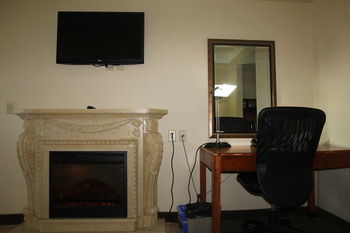 Hotel Monte Carlo Inns Barrie Suites