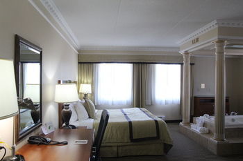 Hotel Monte Carlo Inns Barrie Suites