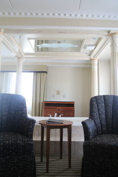 Hotel Monte Carlo Inns Barrie Suites