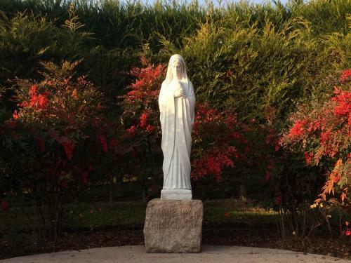 Hostal Centro Di Spiritualit� Maria Candida