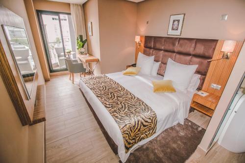 Down Town Hotel By Business & Leisure Hotels