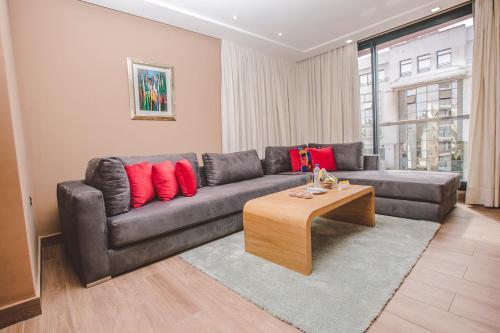 Down Town Hotel By Business & Leisure Hotels