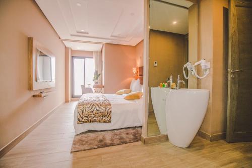 Down Town Hotel By Business & Leisure Hotels