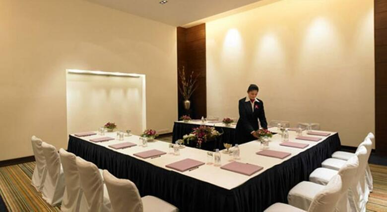 Hotel Royal Orchid Central Pune