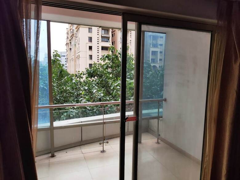 Hotel Royal Orchid Golden Suites