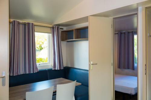 Camping Lacona Pineta