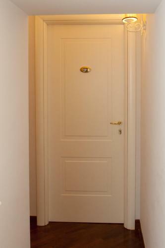 Hostal Dimora Caracciolo