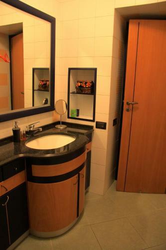 Santa Maria La Nova 21 B&B