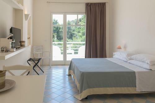 Baia Dei Mergoli Hotel