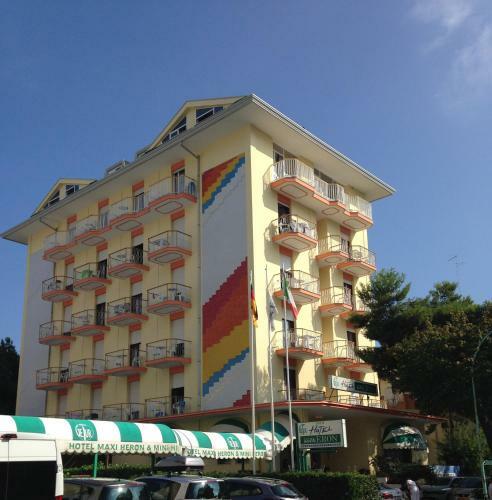 Hotel Maxi Heron