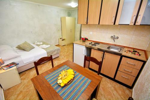Cattaroom Apartments
