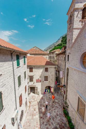 Old Town South Gate Apartments