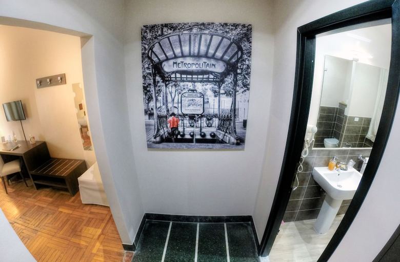 Hostal Vittoria Rooms