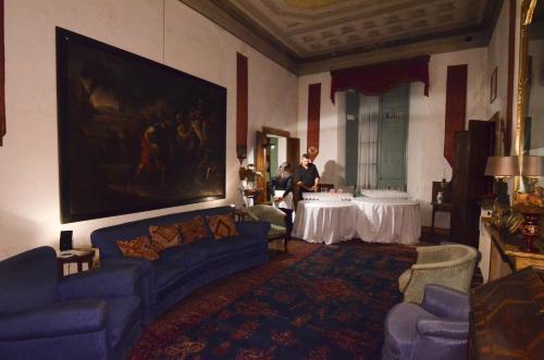 Hostal Palazzo Castiglioni Luxury Suites