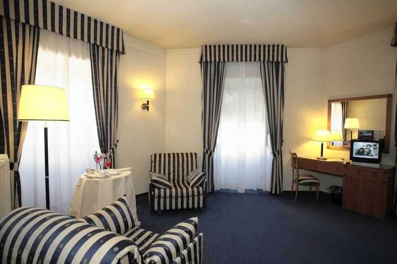 Hotel De Paris