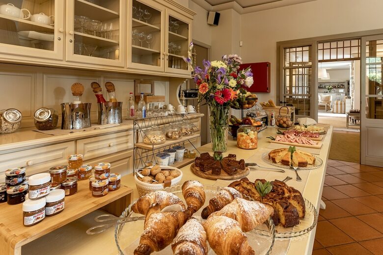 Si Montalcino Hotel & Restaurant