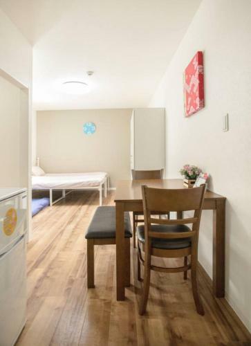 Hotel Tsuruhashi House
