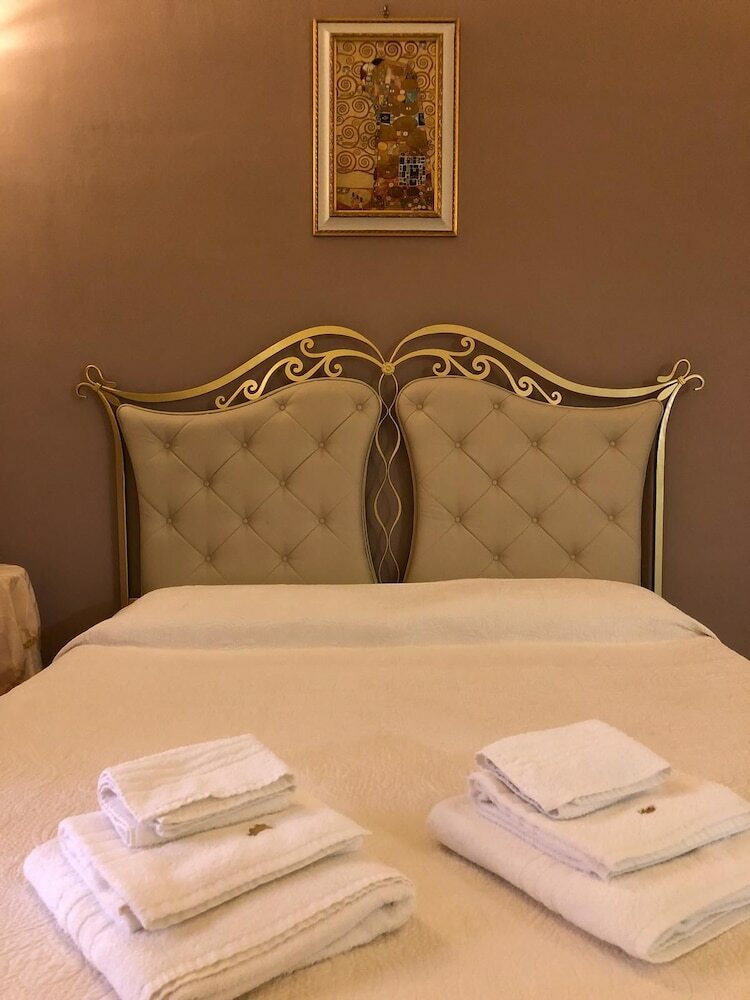 Bed & Breakfast La Grotta Del Re