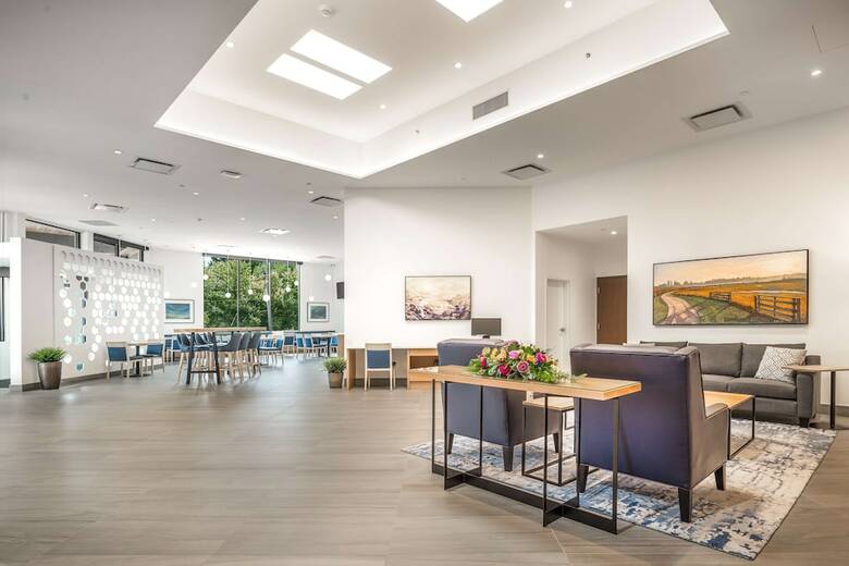 Hotel Coast Tsawwassen Inn