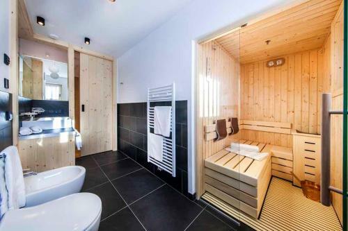 Hostal Garni Bed And Breakfast Broi