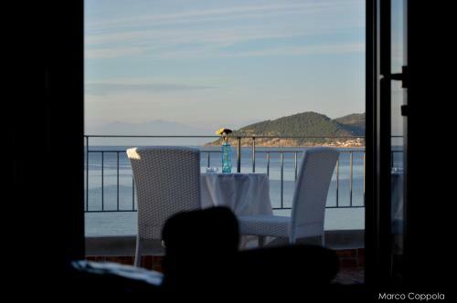 Hostal Affittacamere Lo Scoglio